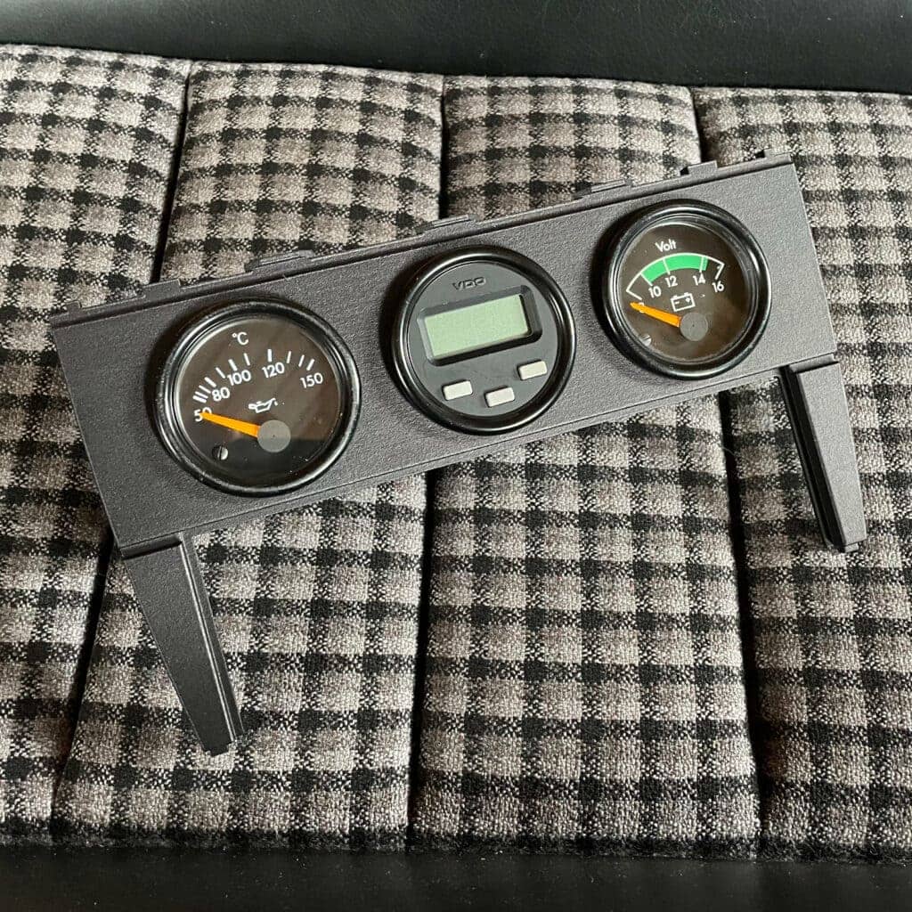 Blende Zusatzinstrumente lange Mittelkonsole Mercedes W201 190E rpm