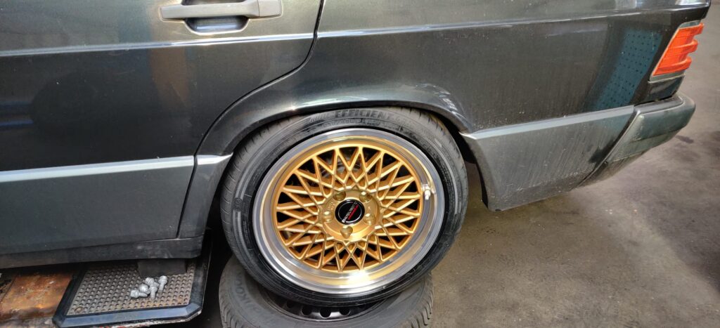 ART 001145 Borbet B 8x17 ET35 Serienradlauf