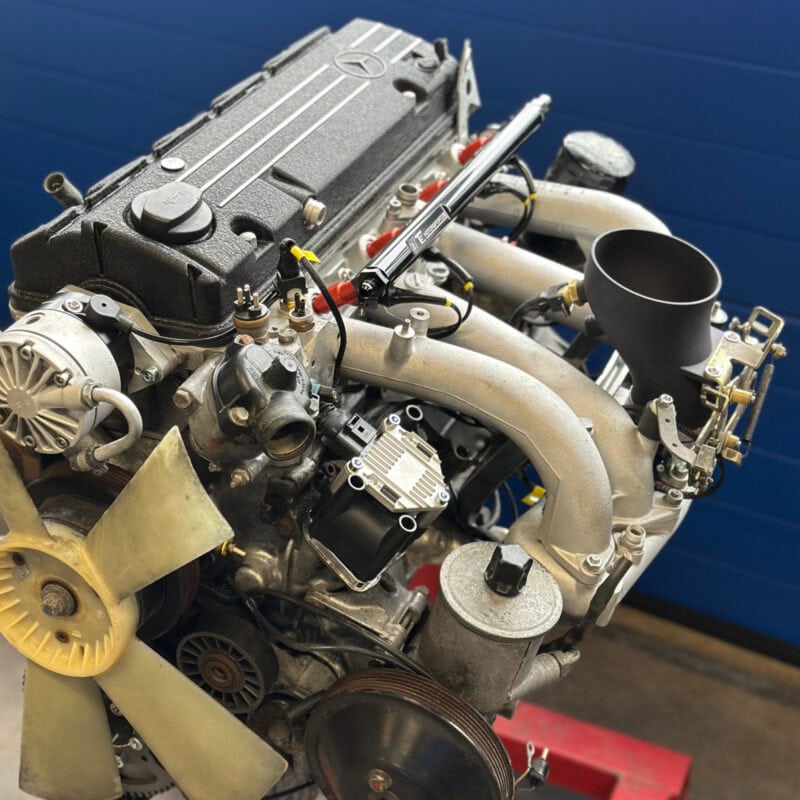 ART 001886 TE Motorsport EFI Kit fuer Mercedes M102 8V Motor bei rpm depot.de kaufen fuer Mercedes W201 190E W124 Komplettansicht