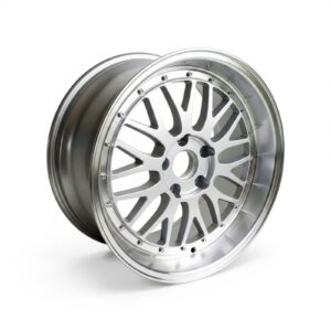 maxilite Alufelge Le Mans 8,5x17 ET30 silber glanzgedreht Mercedes W201 W124